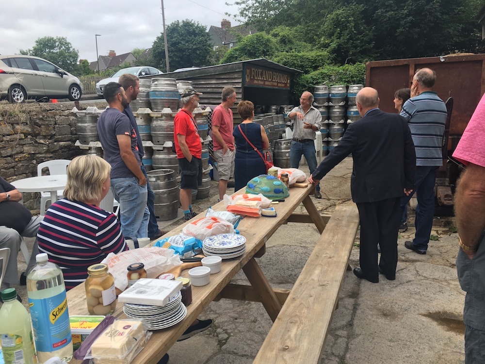 Introduction from Stu and lunch ready to start